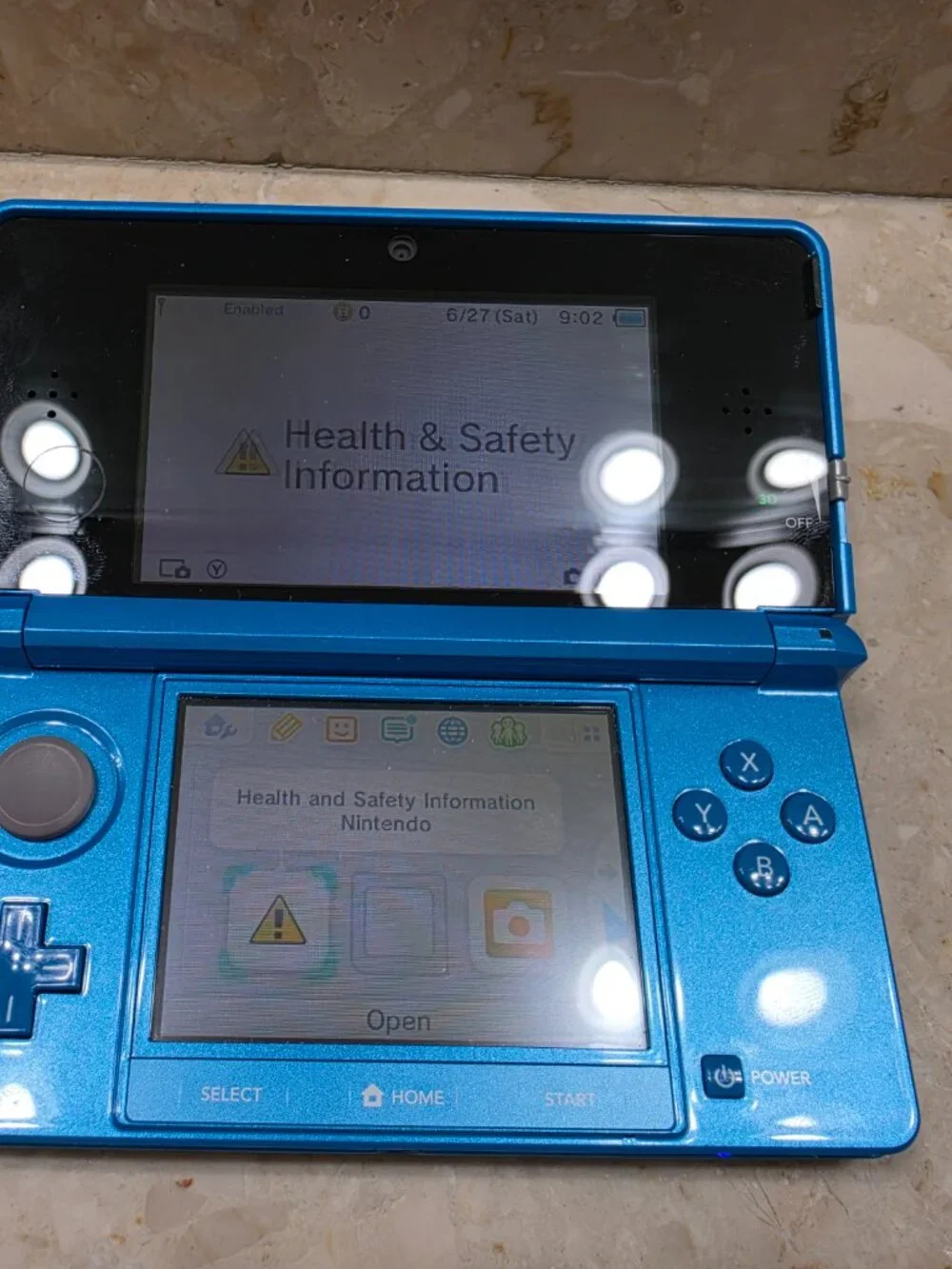 Nintendo 3ds Monster Hunter 4 Blue Limited Edition 64GB Memory Card & Charger